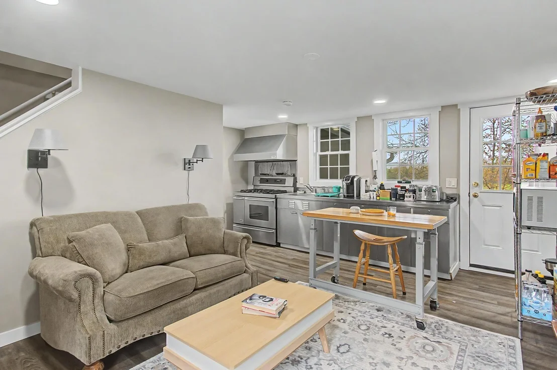 Photo of 4282 Randolph