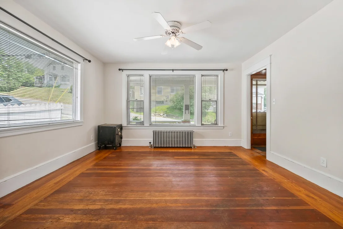 Photo of 419 Hillside