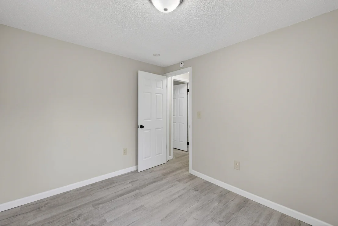 Photo of 12 N Mason
