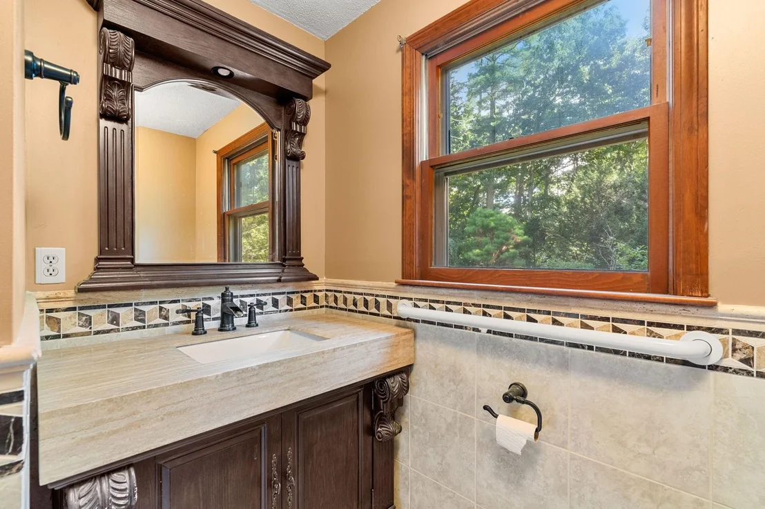 Photo of 34 Sharon