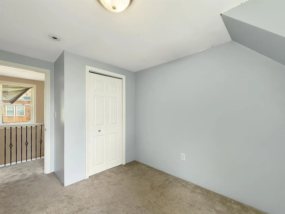 Photo of 465 Hillside