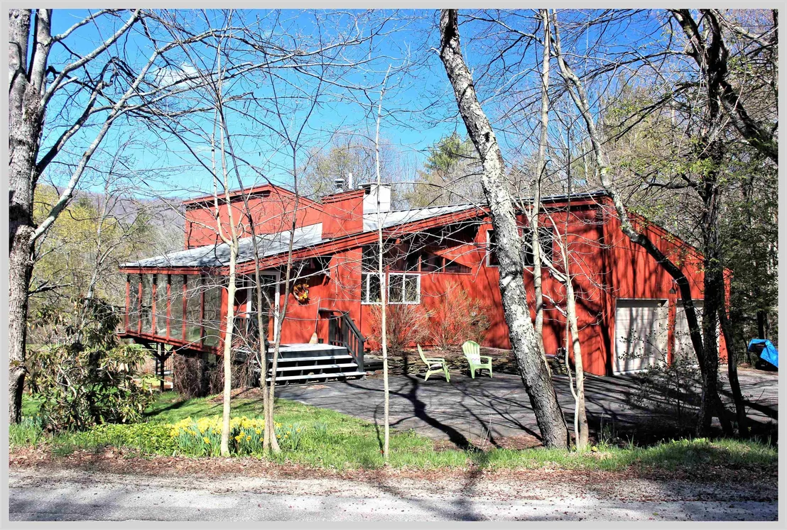 Photo of 206 River