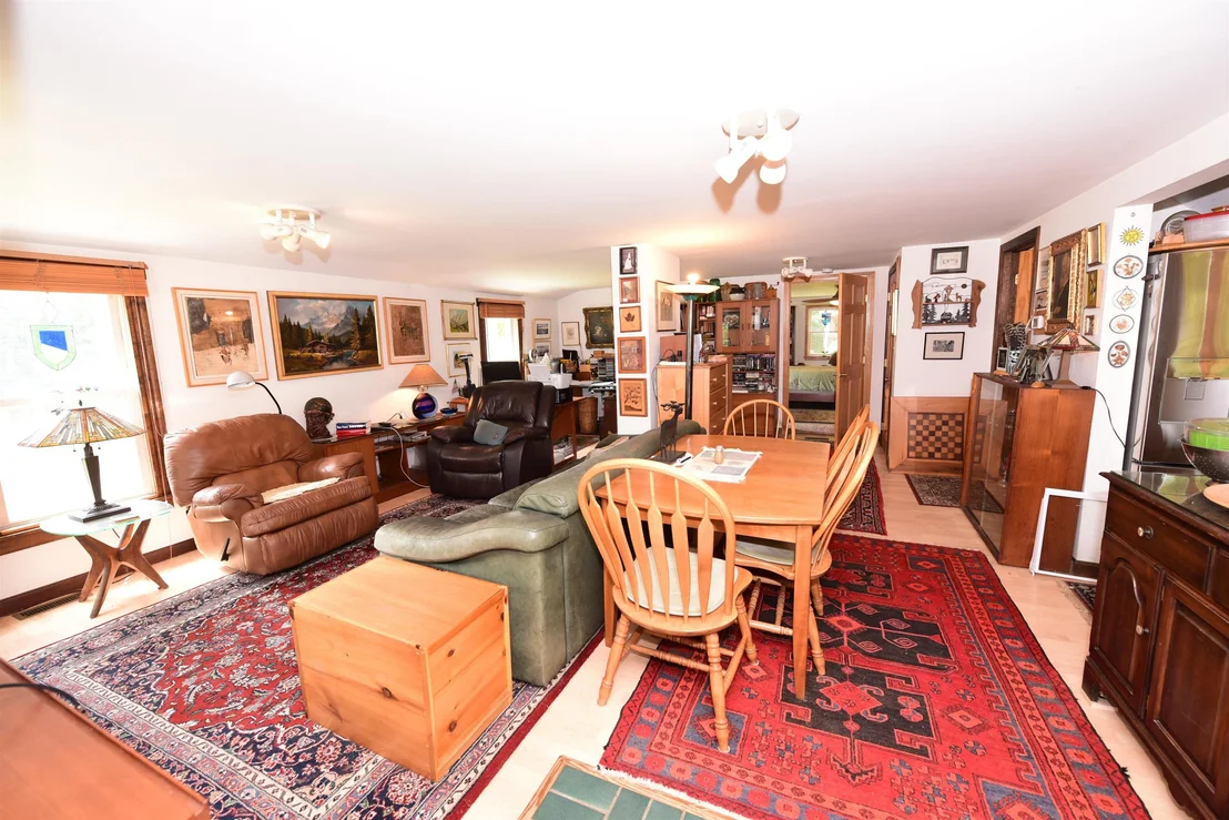 Photo of 23 Acorn