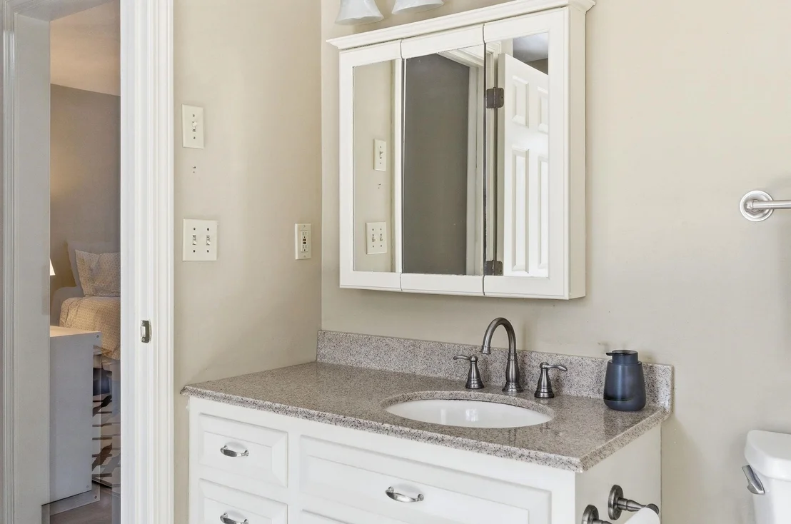 Photo of 25 Buttonwood