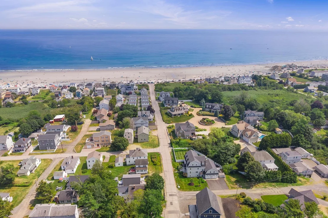 Photo of 35 Beacon