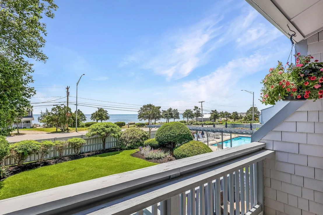Photo of Unit 1 at 951 Ocean