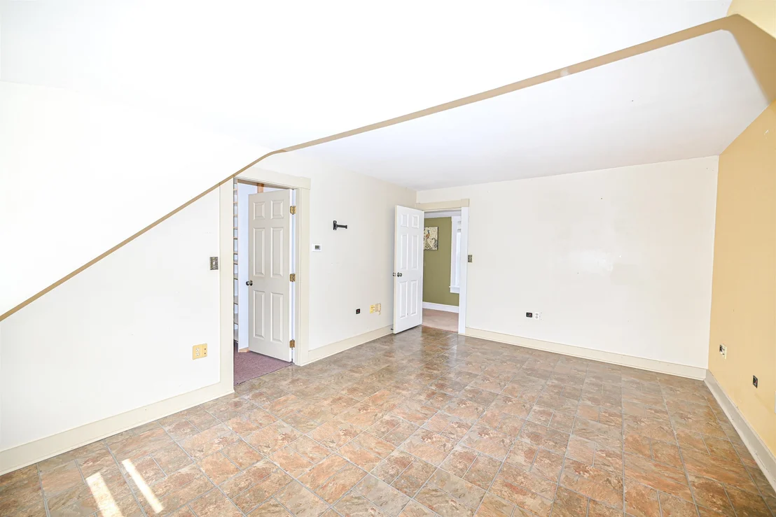 Photo of 16 Hale