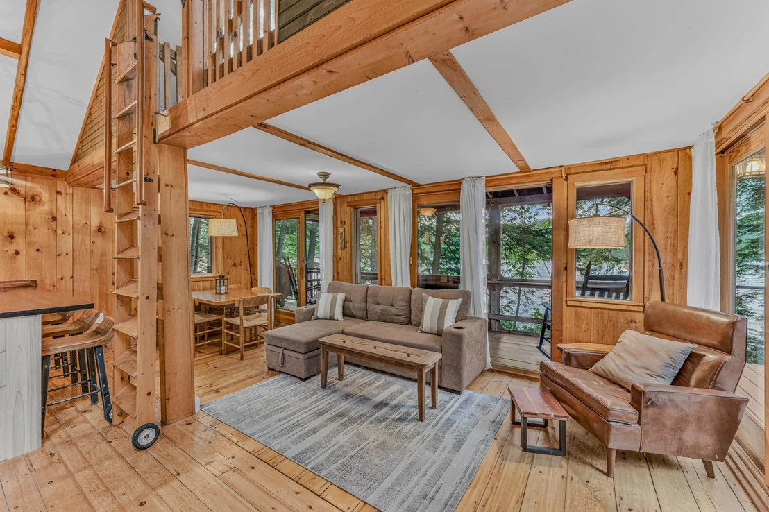 Photo of 16 Hemlock