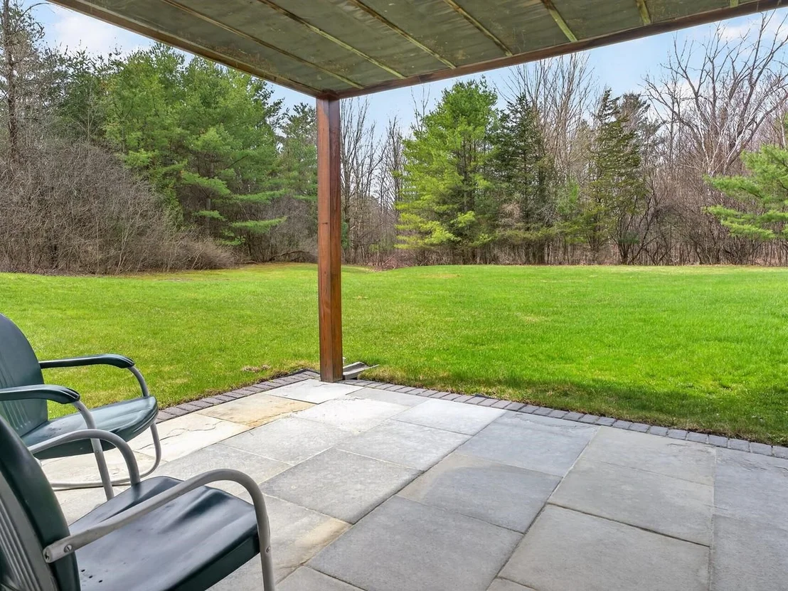 Photo of 79 Featherbed