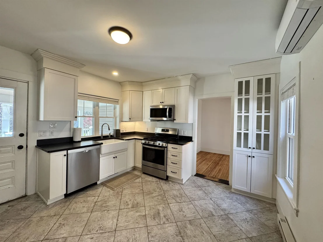Photo of 424 Intervale Cross