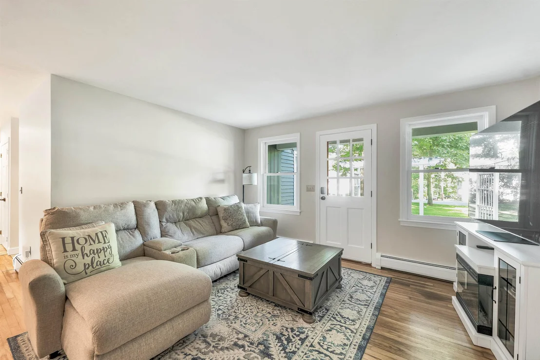 Photo of 9 Meadowview