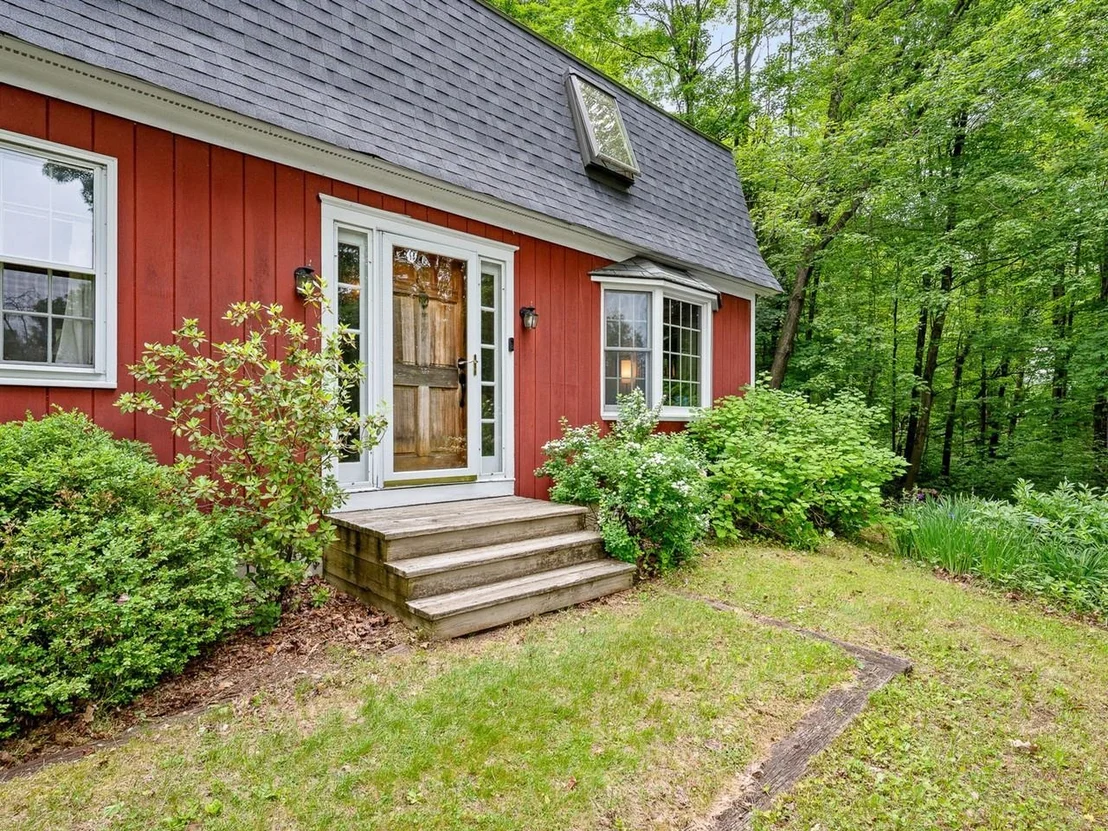 Photo of 1128 Hardscrabble
