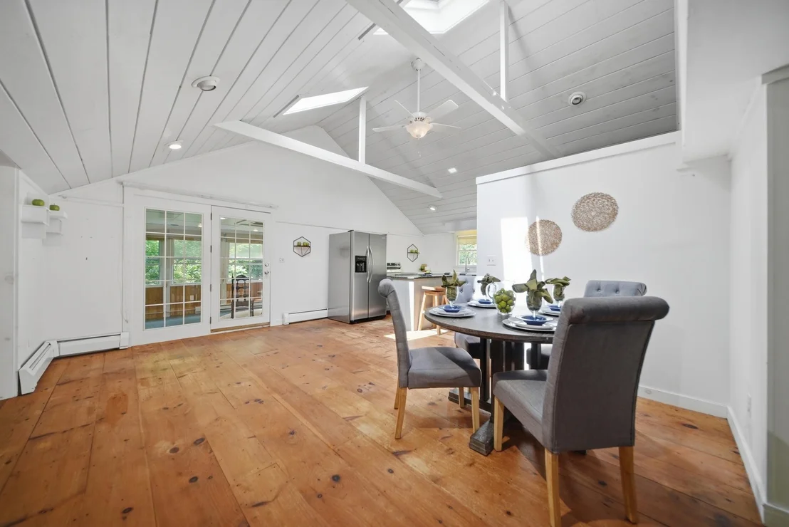 Photo of 60 Old Deerfield