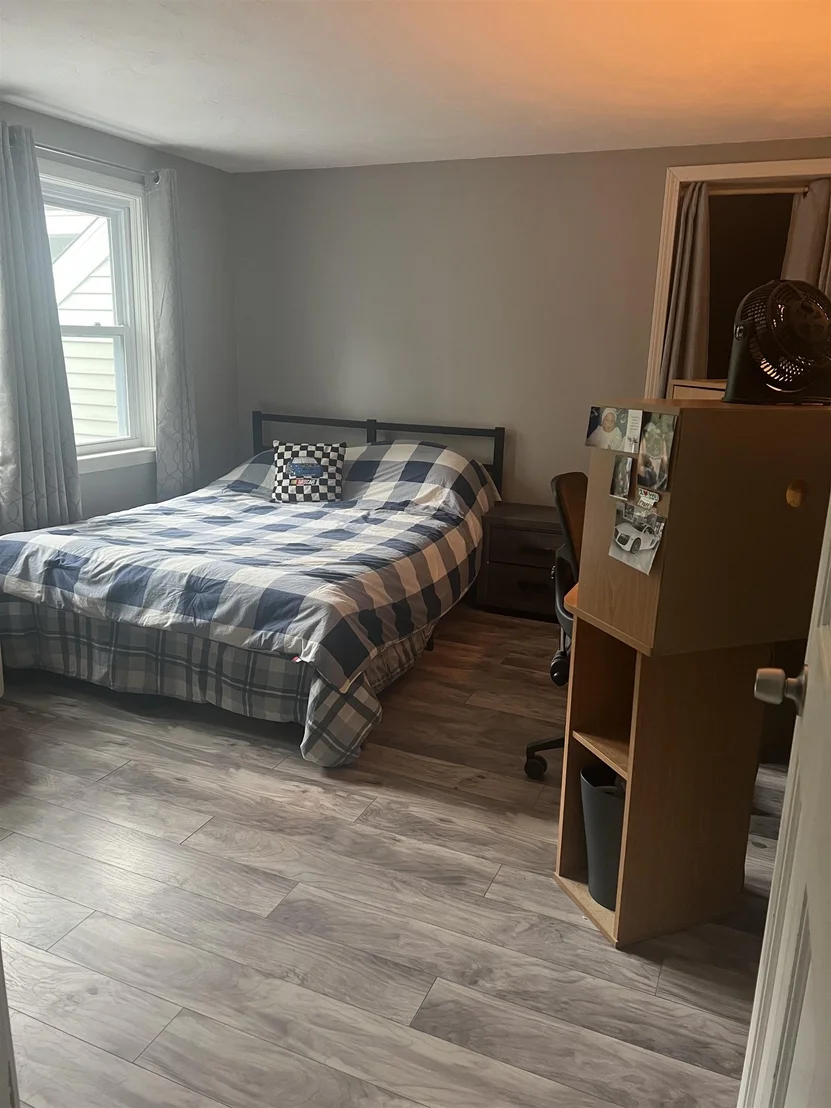 Photo of 25 Hickory
