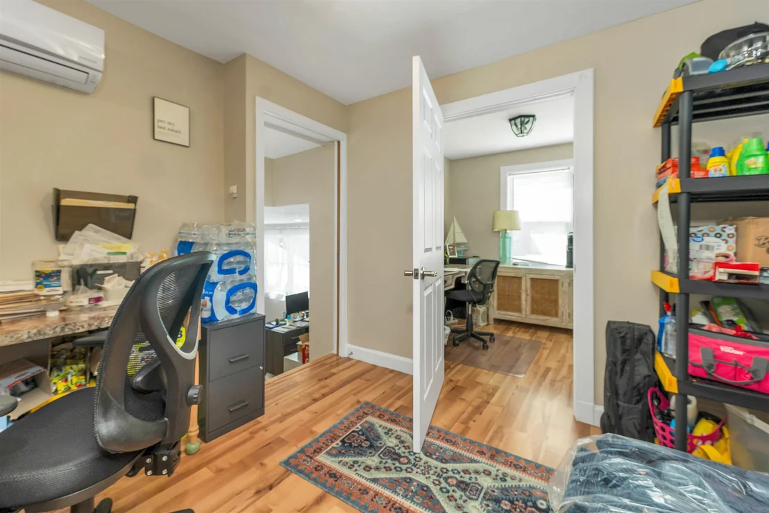 Photo of Unit E at 328 Daniel Webster