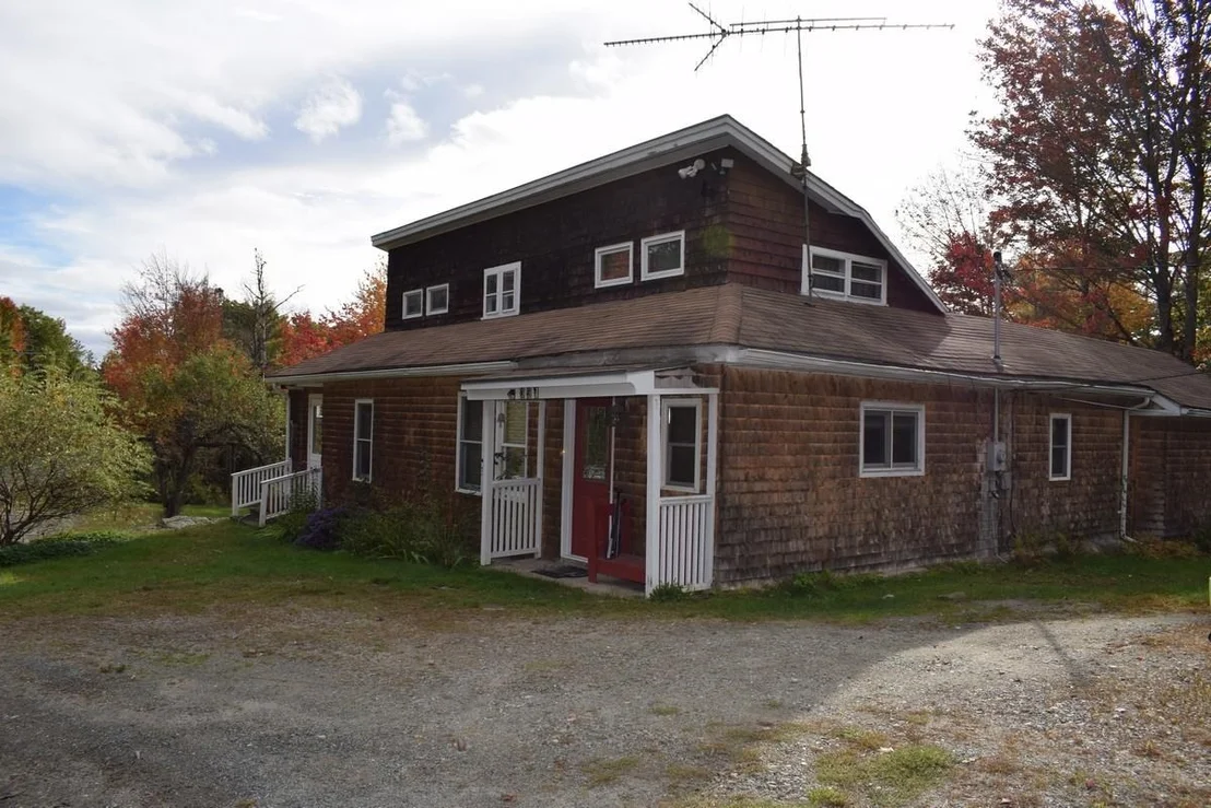 Photo of 331 Lancaster