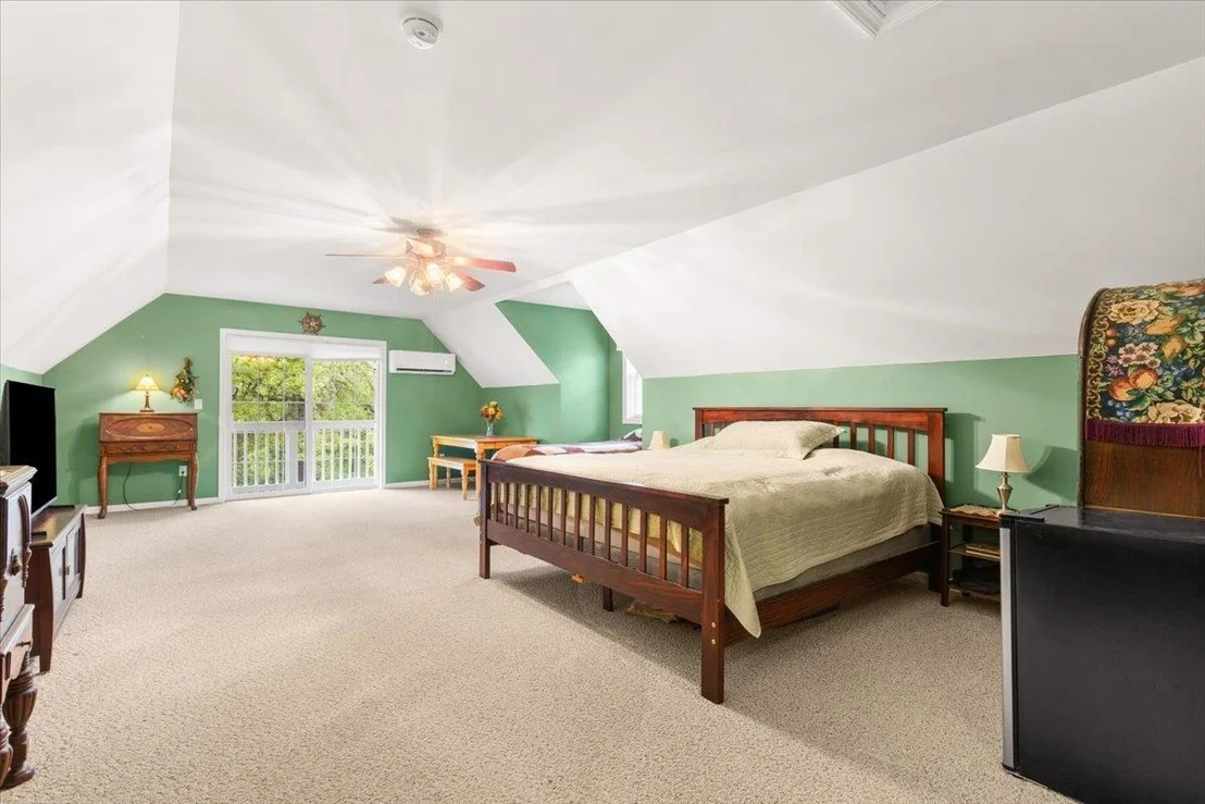 Photo of 548 Silver Pine