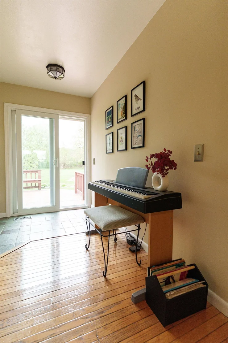 Photo of 2515 Mountain View