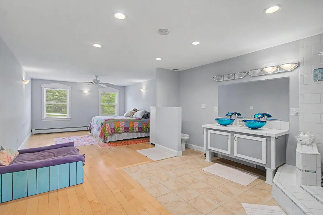 Photo of 2446 Carter Hill