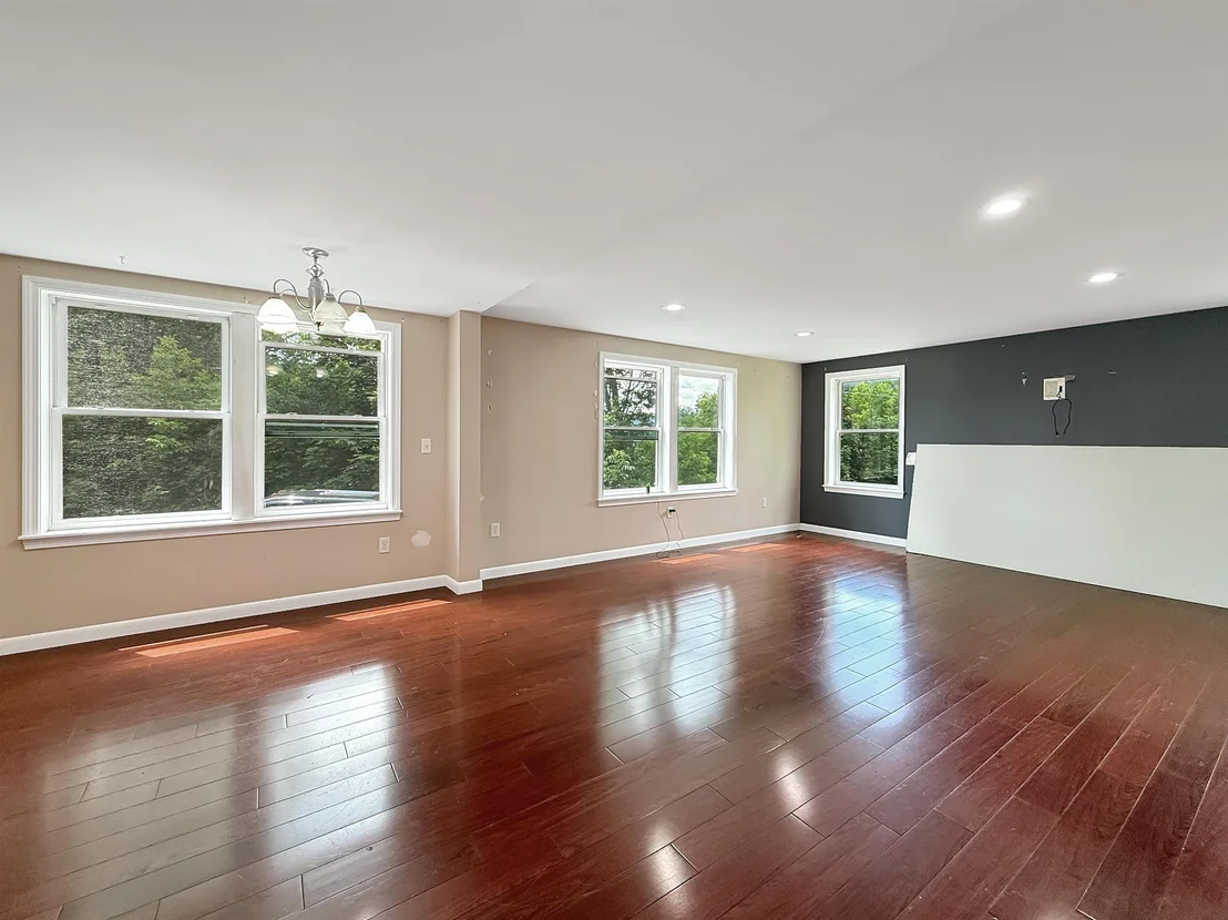 Photo of 465 Hillside