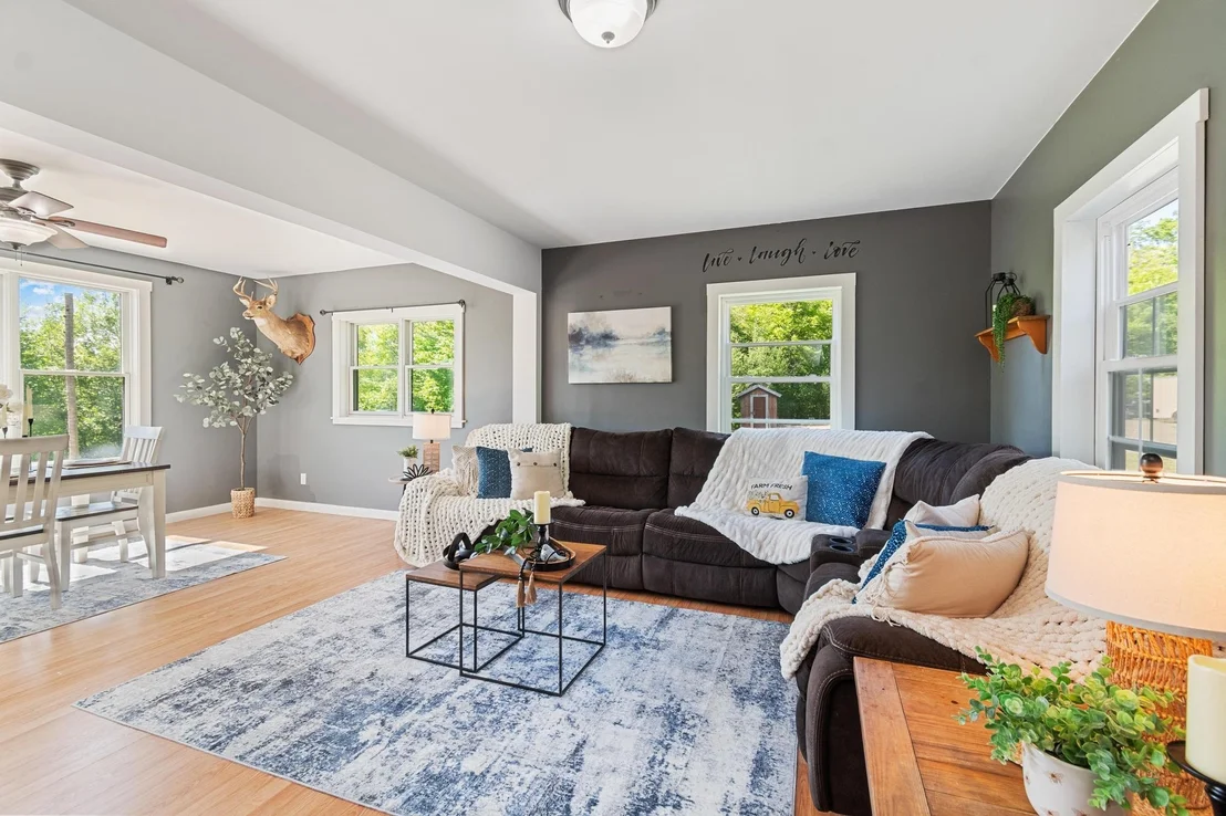 Photo of 559 Valley View