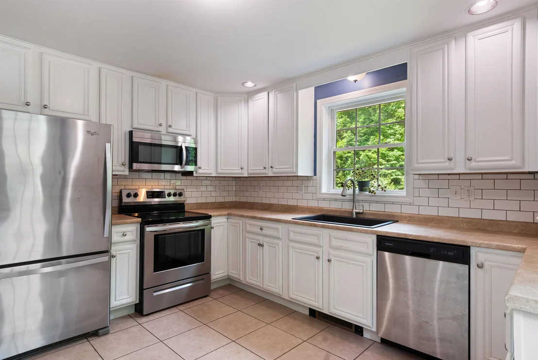 Photo of 633 Beauty Hill