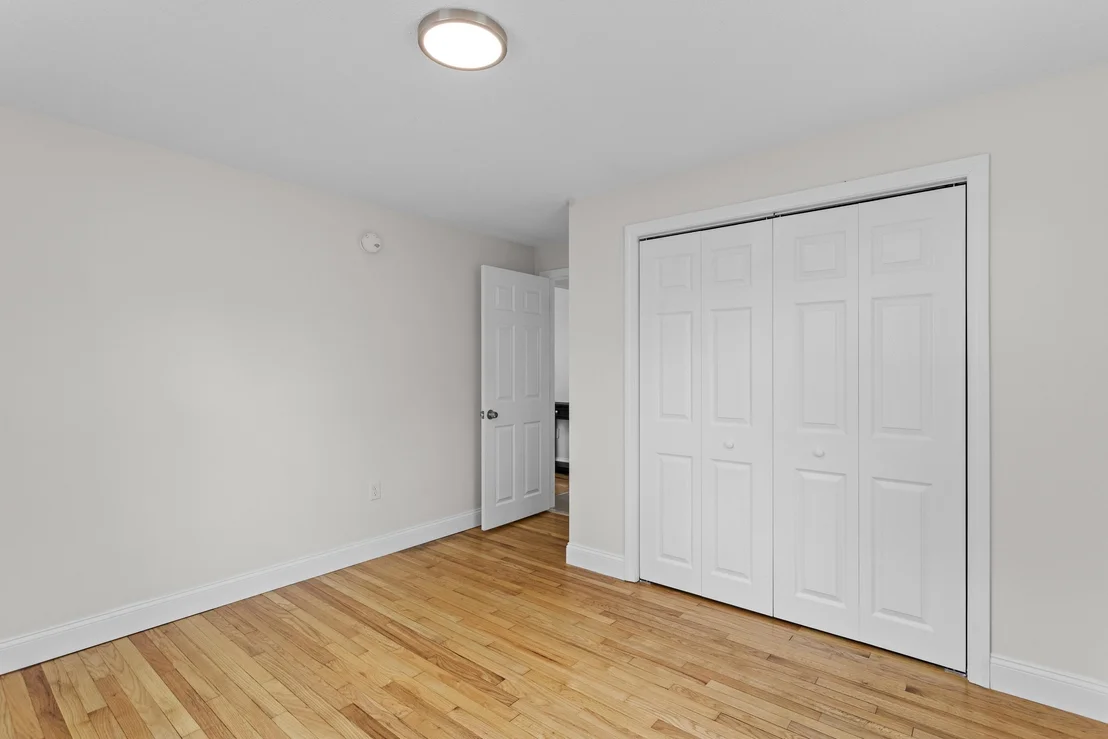 Photo of 12 Hemlock