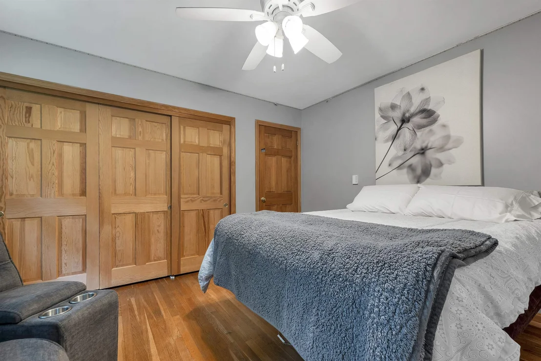 Photo of 6 Ridgewood