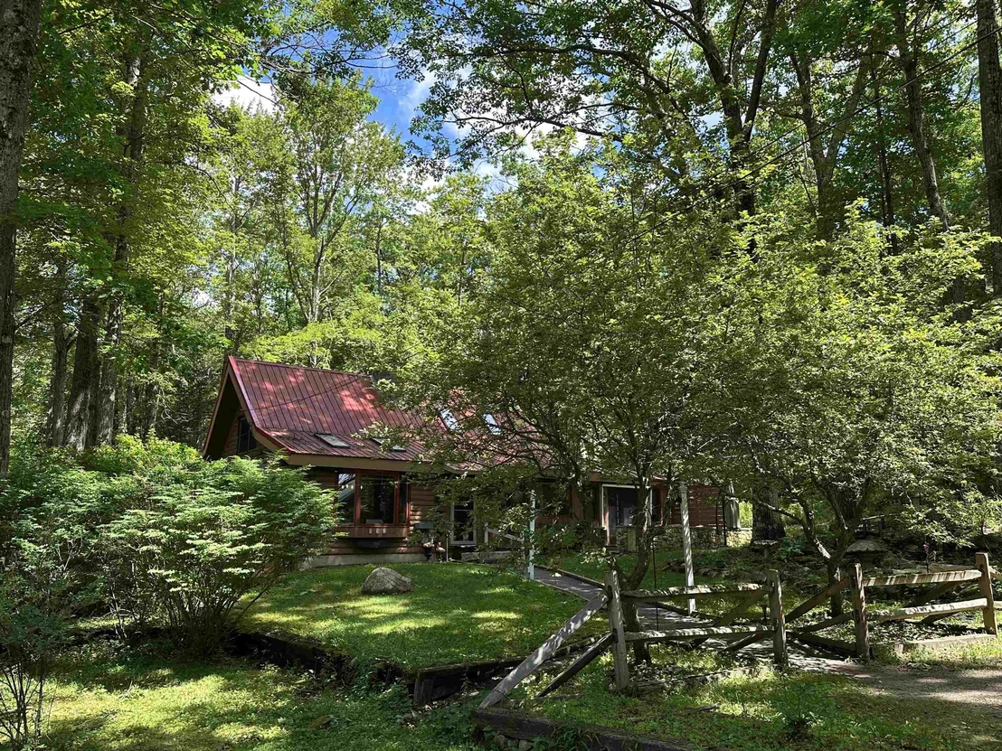 Photo of 220 Monadnock