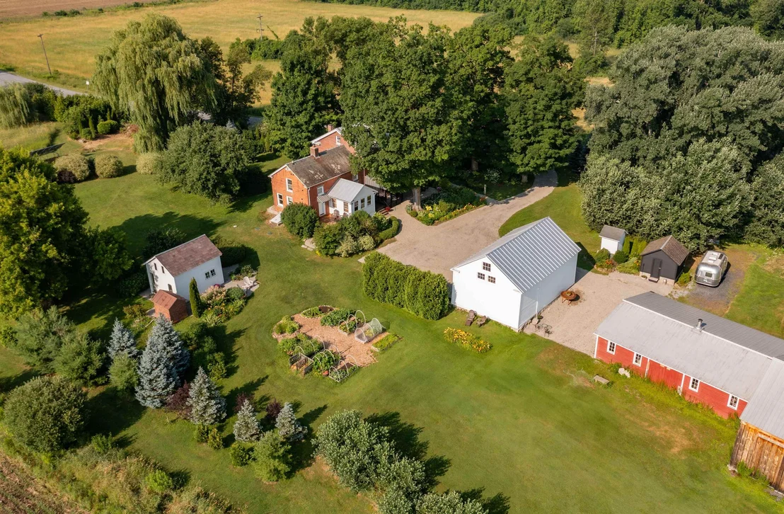 Photo of 888 Botsford