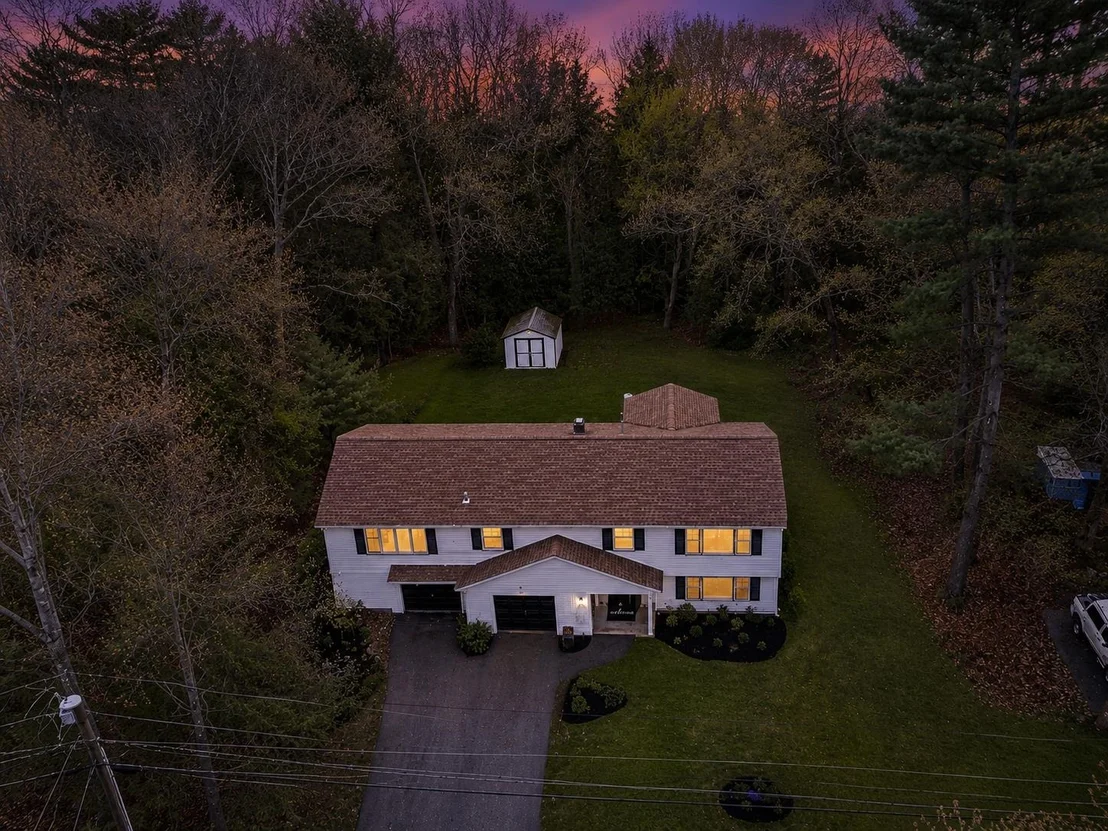 Photo of 12 Davis