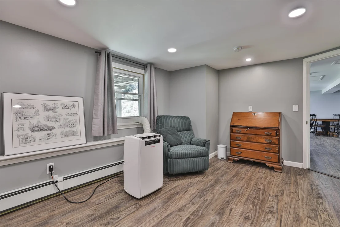 Photo of 61 Knollcrest