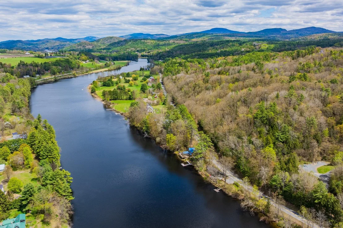 Photo of 32 River