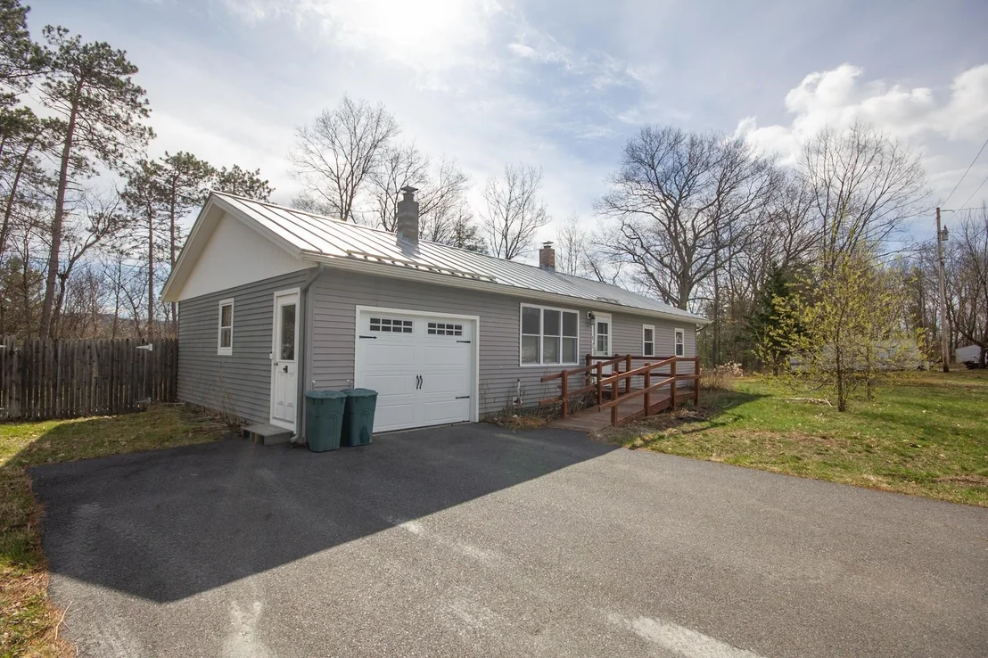Photo of 5 Pine Ridge
