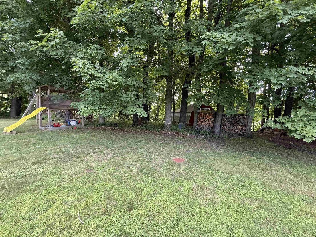 Photo of 759 Pond
