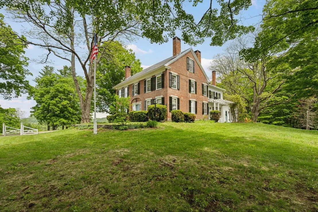 Photo of 874 Middletown