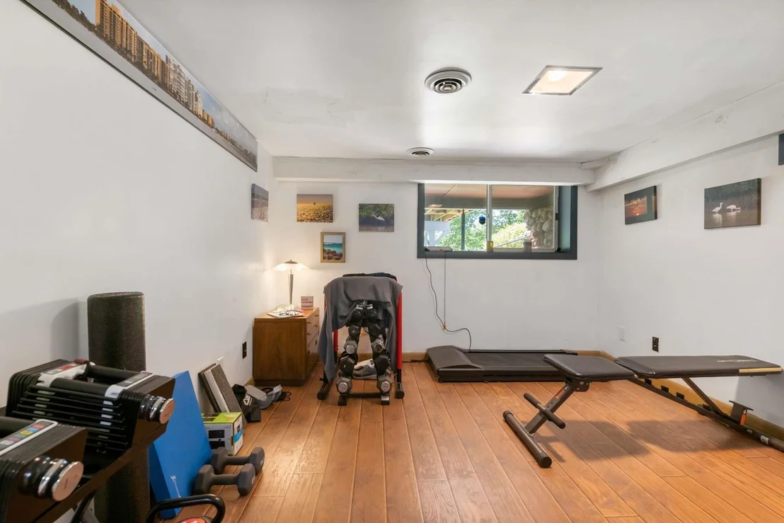Photo of 215 Stocker Pond