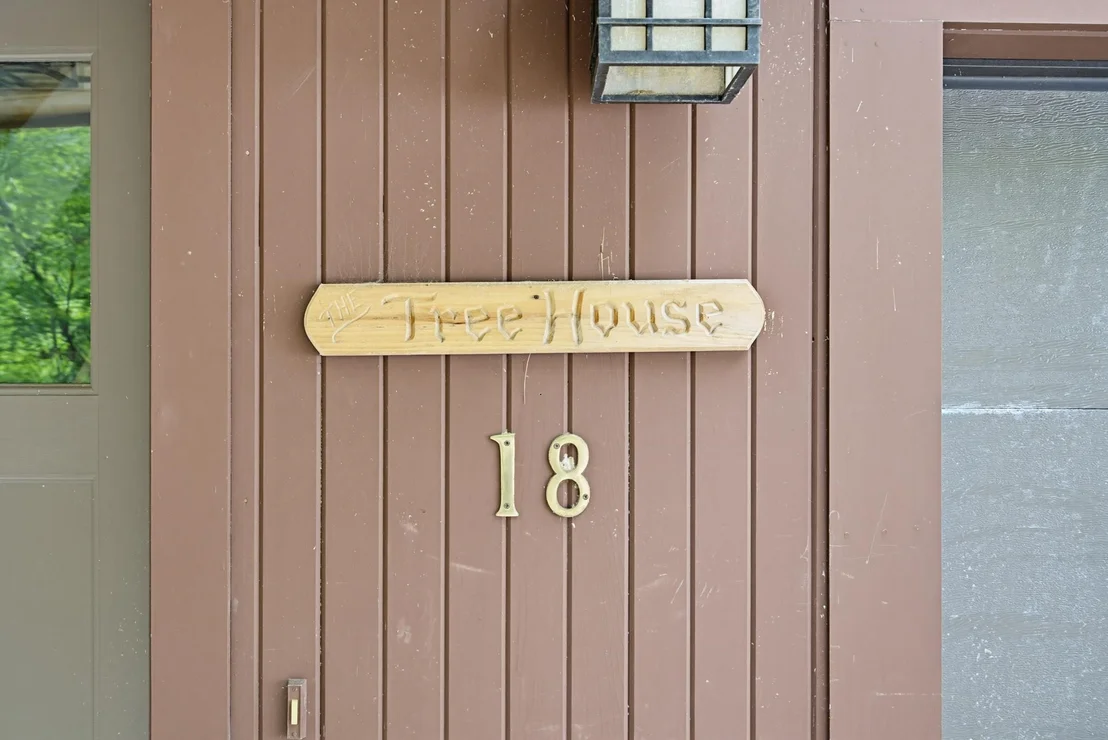 Photo of 18 Treehouse