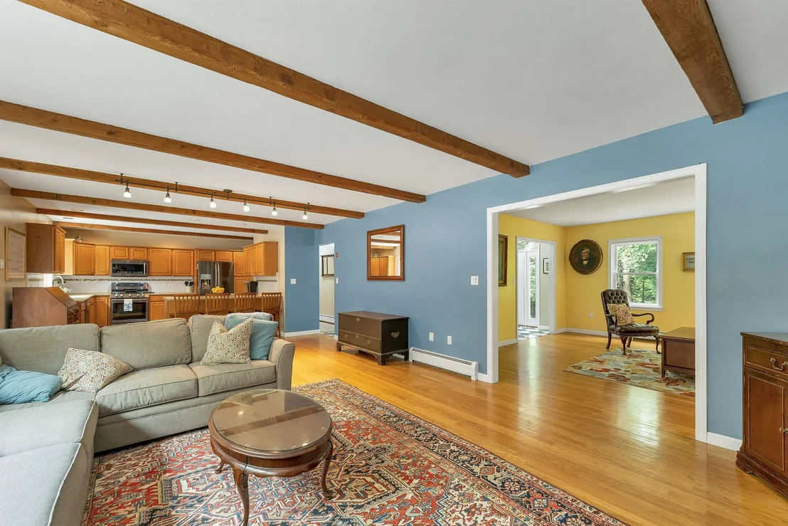 Photo of 11 Longview