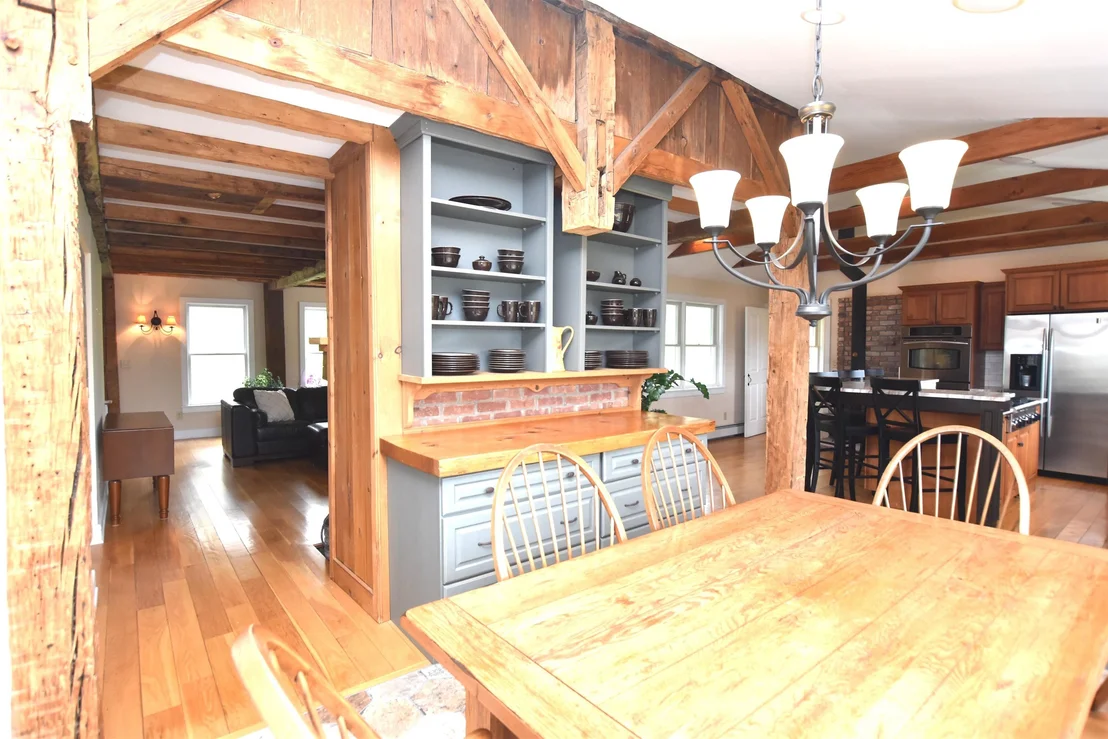 Photo of 3259 West Hill