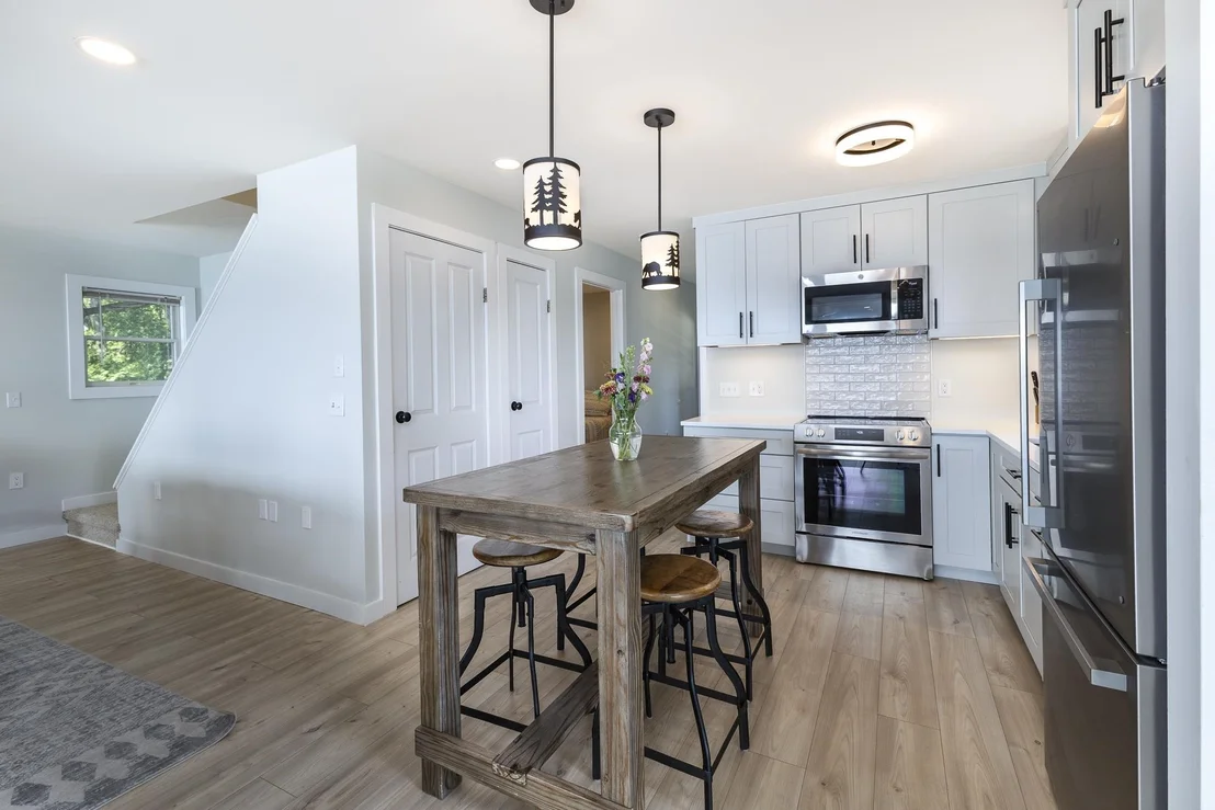 Photo of 502 Duck Point