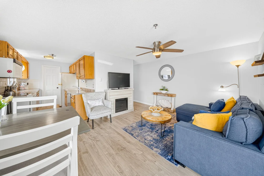 Photo of Unit 4S at 421 Ocean