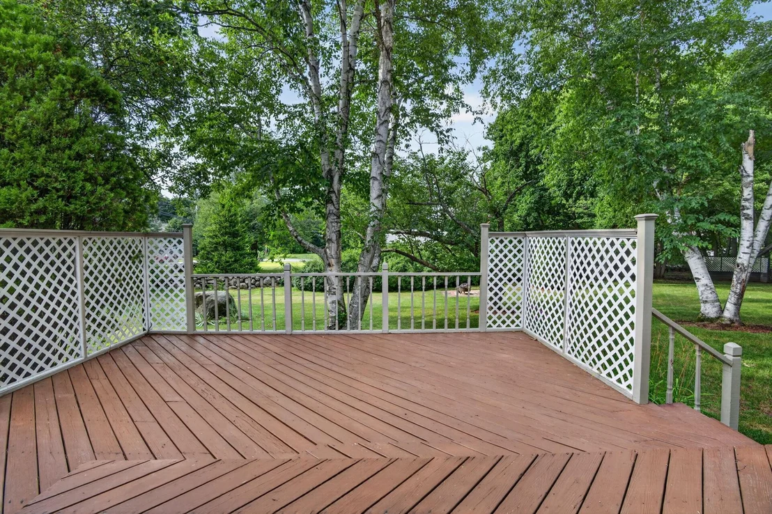 Photo of 2 Queensway