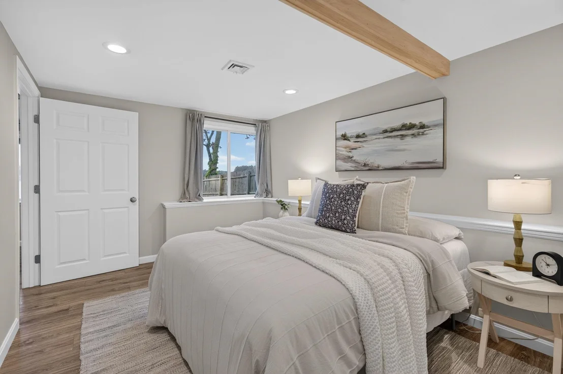 Photo of 20 Lakeside