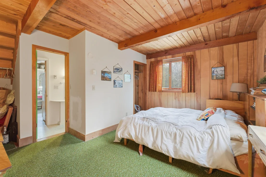 Photo of 2936 Hapgood Pond