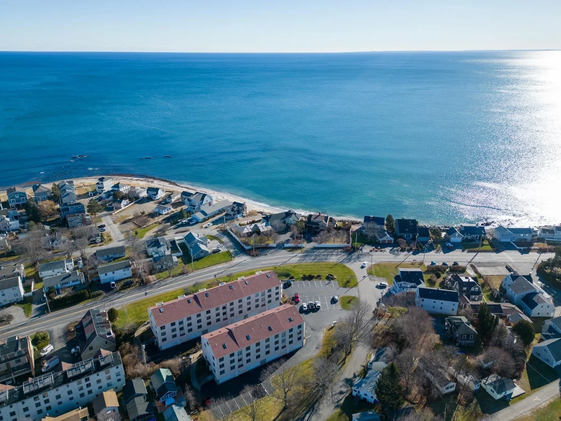 Photo of Unit UNIT1 at 975 Ocean