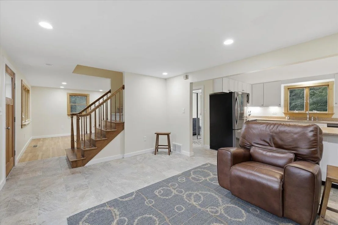 Photo of 16 Lakeview