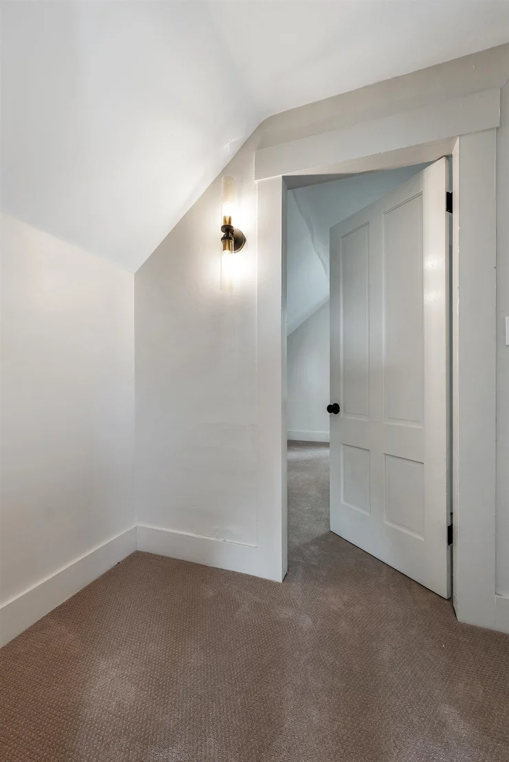 Photo of 33 Spruce