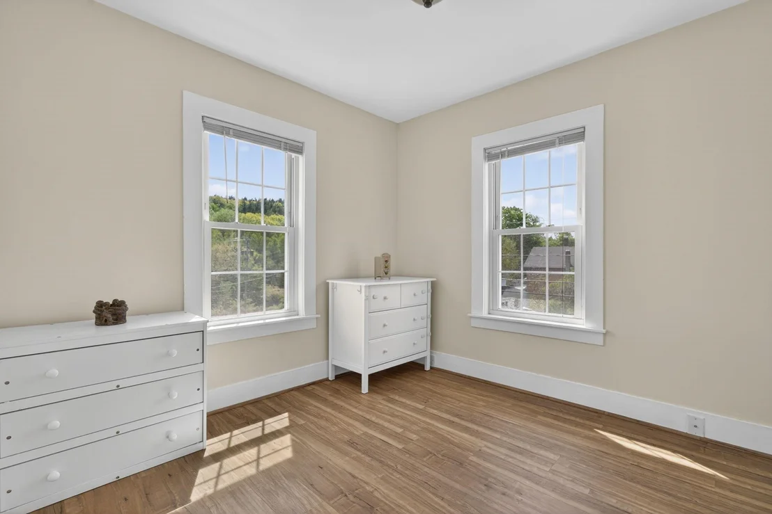 Photo of 5 Pine Valley