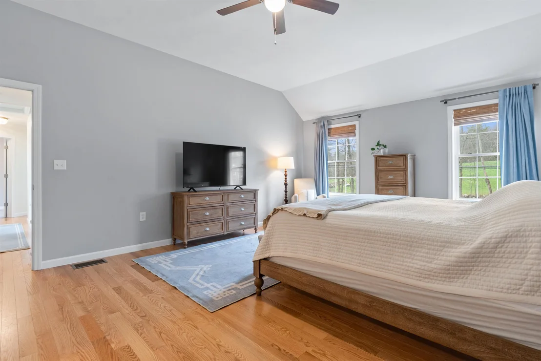 Photo of 303 Derry